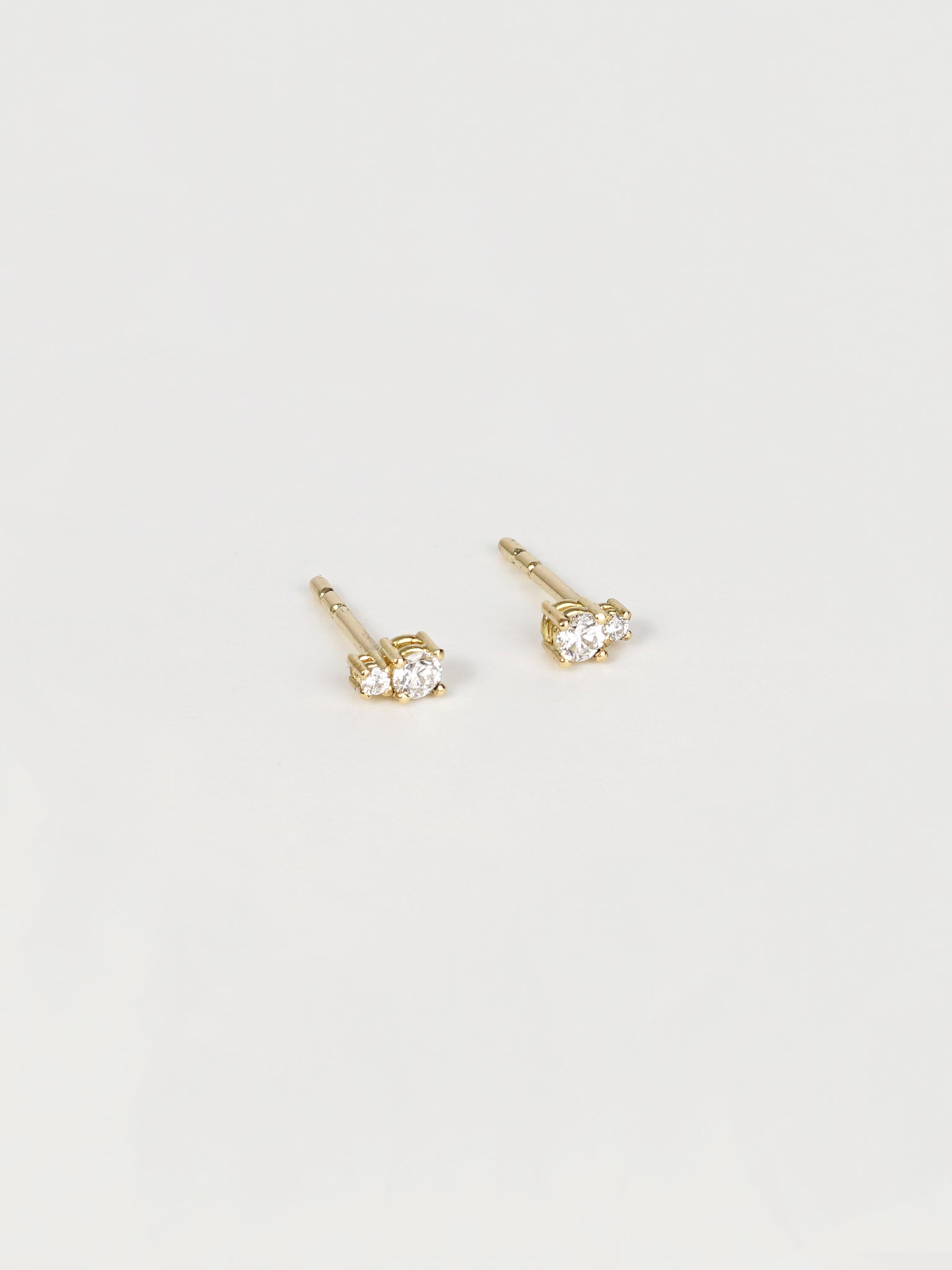 TWIN DIAMOND EARSTUDS